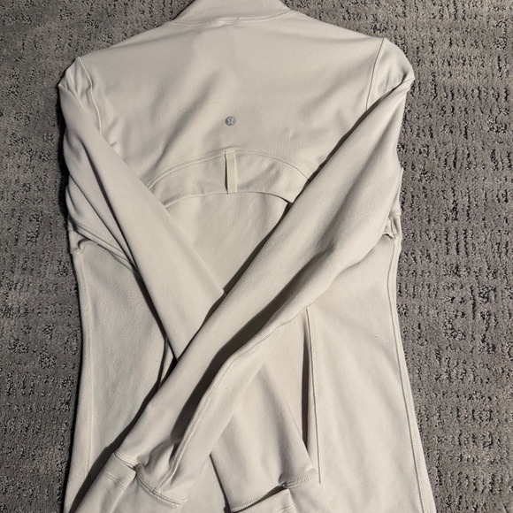 Lululemon Define Luon Jacket in ivory/ white opal size 6 - Picture 5 of 5